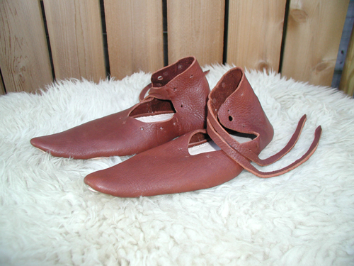 Handstitched Poulaines